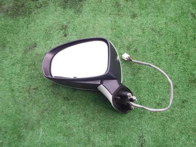 Left Side Mirror TOYOTA Wish 2009 DBA-ZGE20 — photo 2