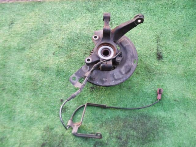 Front Right Knuckle Hub Assembly SUBARU Pleo 1999 GF-RA2 28313KE020 — photo 2