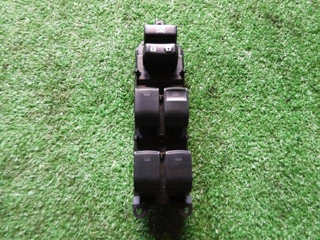 Power Window Switch TOYOTA Blade 2007 DBA-AZE15 — photo 1
