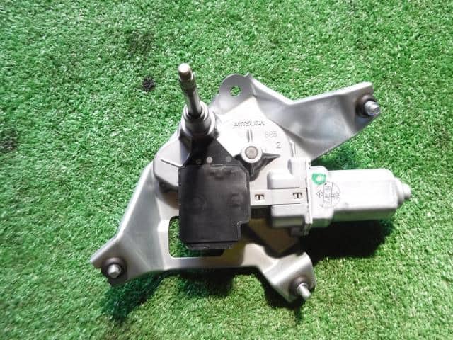 Rear Wiper Motor TOYOTA Blade 2007 DBA-AZE15 — photo 1