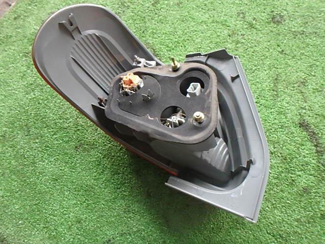 Right Tail Light TOYOTA Porte 2004 CBA-NNP11 — photo 2