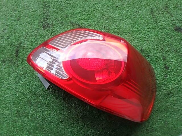 Right Tail Light TOYOTA Porte 2004 CBA-NNP11 — photo 1