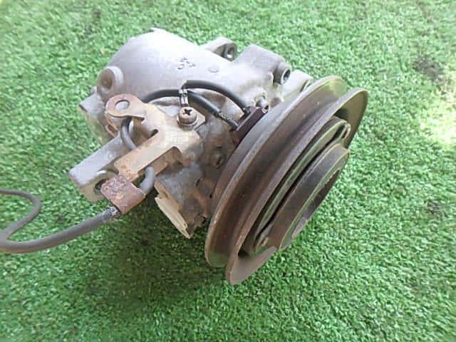 A/C Compressor DAIHATSU Move 2004 ABA-L160S 8832097204000 — photo 1