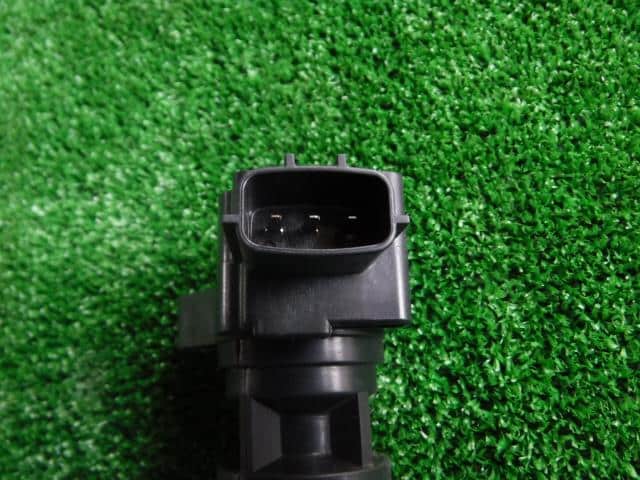 Ignition Coil MAZDA Premacy 2005 DBA-CREW LFB618100A — photo 4