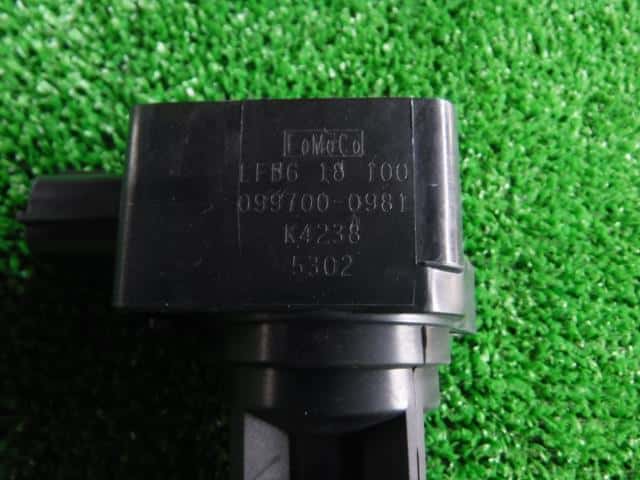 Ignition Coil MAZDA Premacy 2005 DBA-CREW LFB618100A — photo 3
