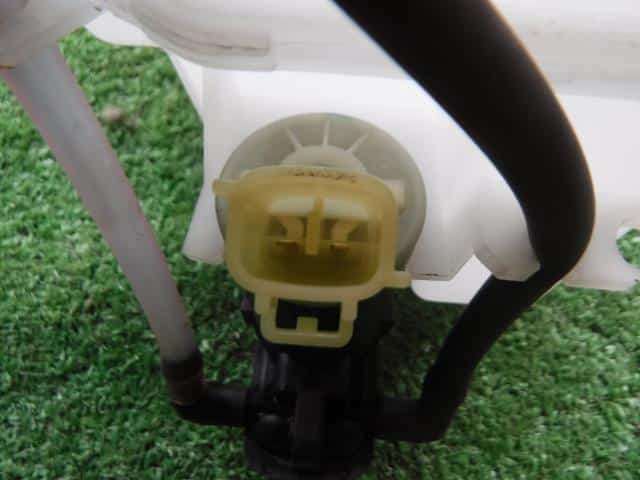 Windshield Washer Tank HONDA N-wgn 2018 DBA-JH2 — photo 4