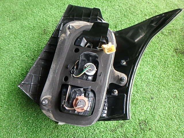 Left Tail Light TOYOTA IQ 2009 DBA-KGJ10 — photo 2