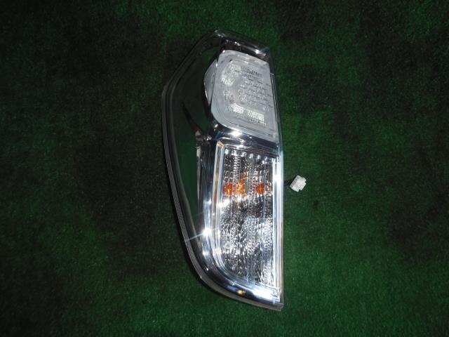 Left Tail Light NISSAN Dayz roox 2016 DBA-B21A — photo 1