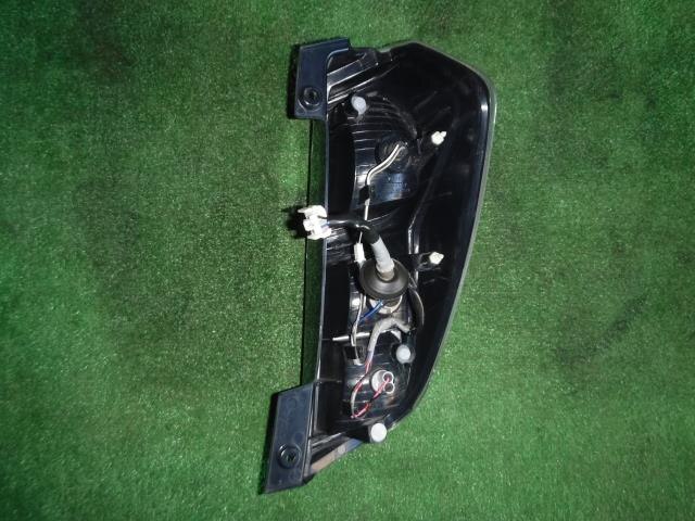 Left Tail Light NISSAN Dayz roox 2016 DBA-B21A — photo 2