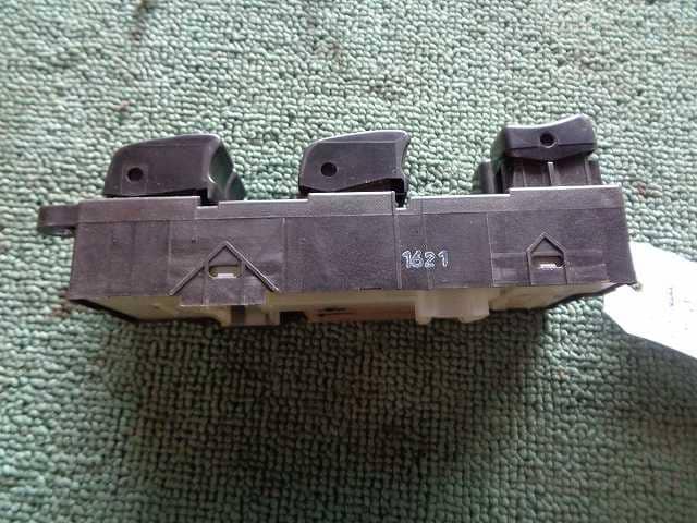 Power Window Switch NISSAN Serena 2001 GF-PC24 — photo 2