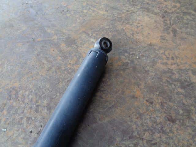 Rear Left Shock Absorber DAIHATSU Move 2005 DBA-L150S — photo 2