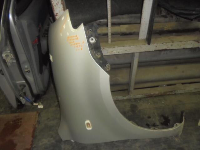 Right Fender Panel TOYOTA Sienta 2003 UA-NCP81G — photo 1