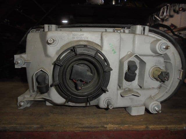 Right Headlight NISSAN Rasheen 1995 E-RFNB14 — photo 4