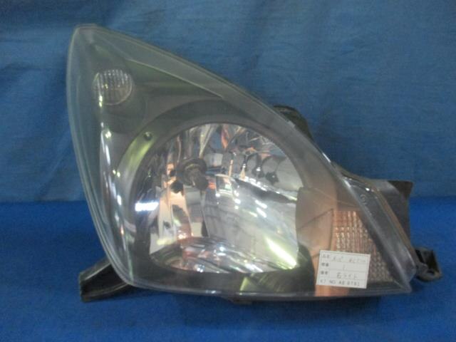 Right Headlight TOYOTA OPA 2000 TA-ZCT10 — photo 1