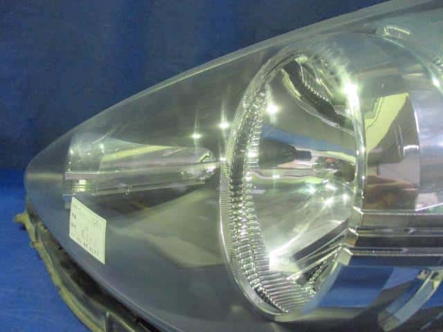 Left Headlight HONDA Fit 2005 DBA-GD1 — photo 4