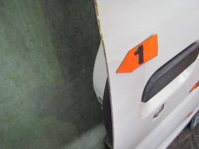 Front Right Door Assembly DAIHATSU Hijet 2008 EBD-S321V — photo 3
