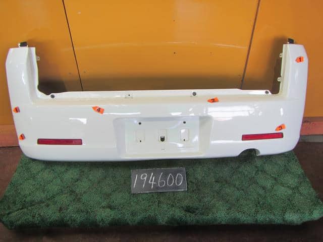 Rear Bumper Assembly MITSUBISHI Toppo Bj 2003 GD-H42V — photo 1