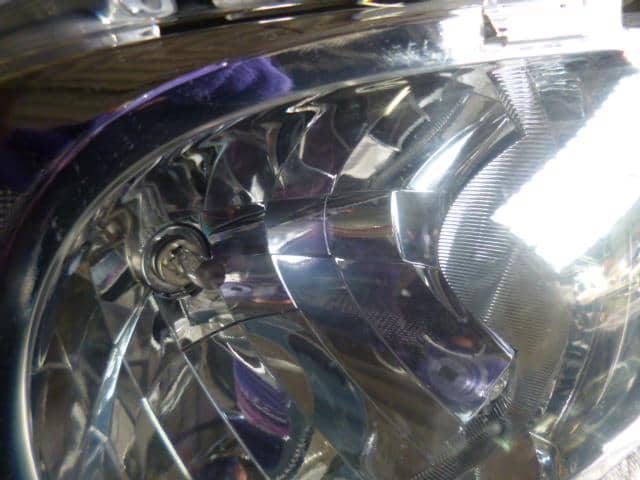 Right Headlight NISSAN Cube 2008 DBA-YZ11 — photo 4