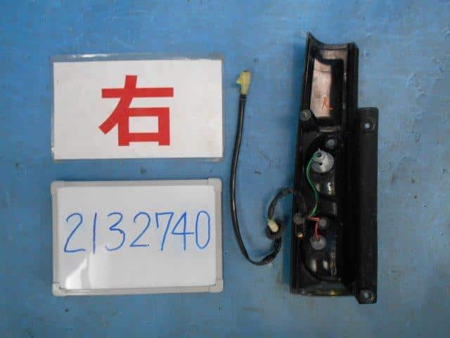 Right Tail Light SUZUKI Chevrolet cruze 2003 LA-HR51S — photo 2