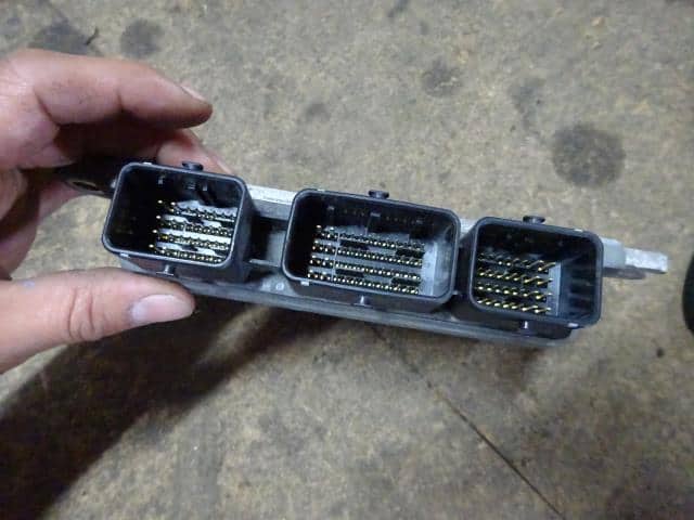 Engine Control Unit NISSAN Note 2010 DBA-E11 — photo 3
