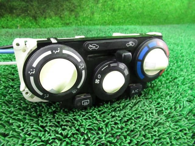 A/C Control Panel NISSAN March 2008 DBA-AK12 — photo 2