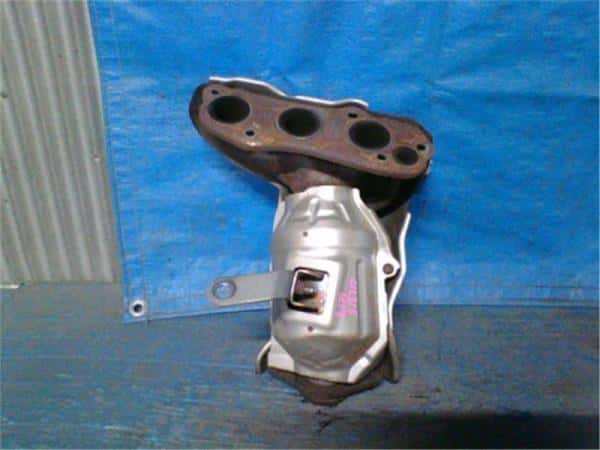 Exhaust Manifold NISSAN March 2010 DBA-NK13 — photo 2