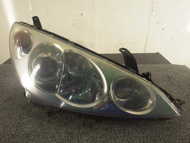 Right Headlight TOYOTA Estima 2003 ZA-AHR10 — photo 1