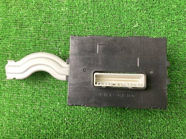 Control Unit SUZUKI Swift 2014 DBA-ZC72S 3953061P00 — photo 2