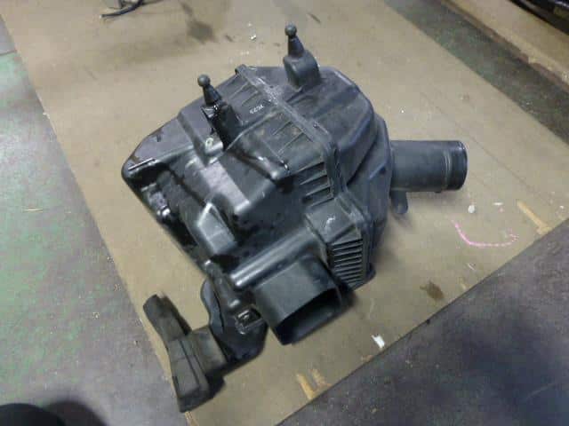 Air Cleaner Assembly NISSAN Fuga 2007 CBA-PY50 — photo 2
