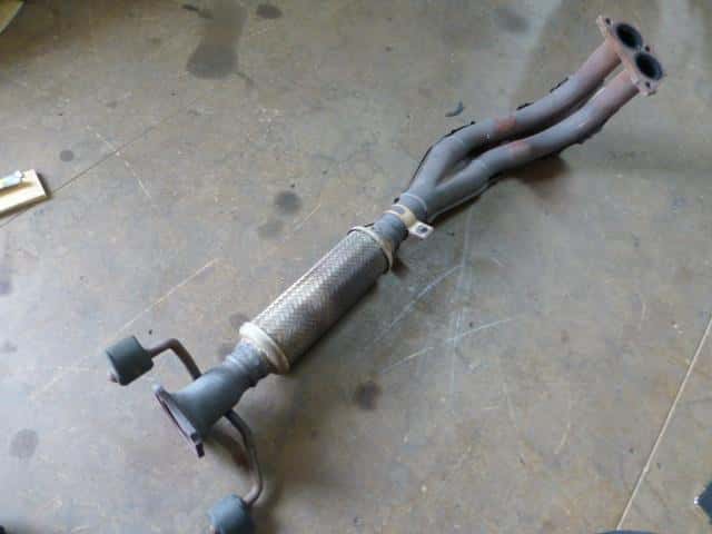 Front Exhaust Pipe MAZDA MPV 2000 GF-LWEW FSA840500B — photo 1