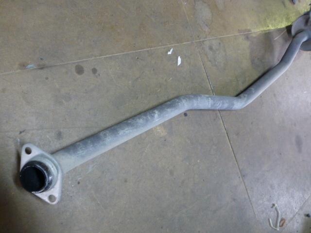 Exhaust Center Muffler TOYOTA Estima 2000 GH-ACR30 — photo 3