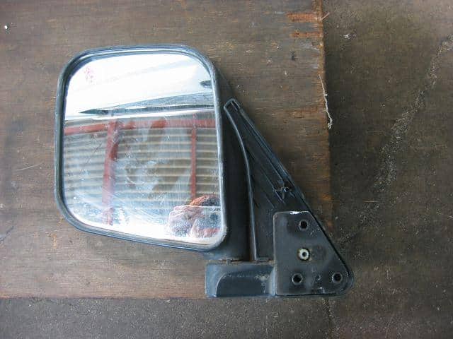 Left Side Mirror MITSUBISHI Minicab 1991 V-U41 — photo 1