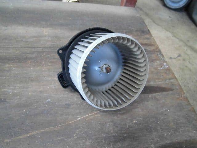 Blower Motor TOYOTA Duet 2001 TA-M100A — photo 2