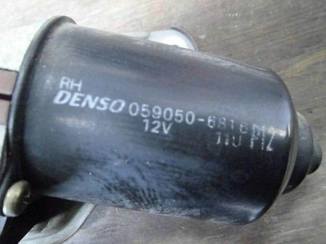 Front Wiper Motor SUZUKI Alto 1999 GF-HA12S — photo 2