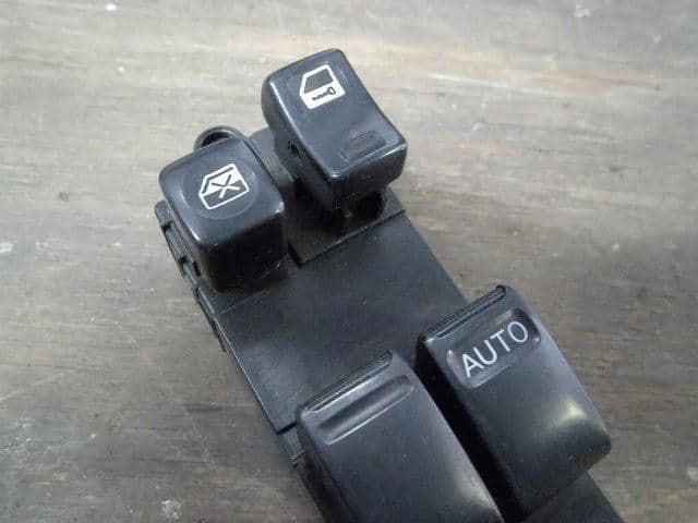 Power Window Switch NISSAN Laurel 1998 E-HC35 — photo 2