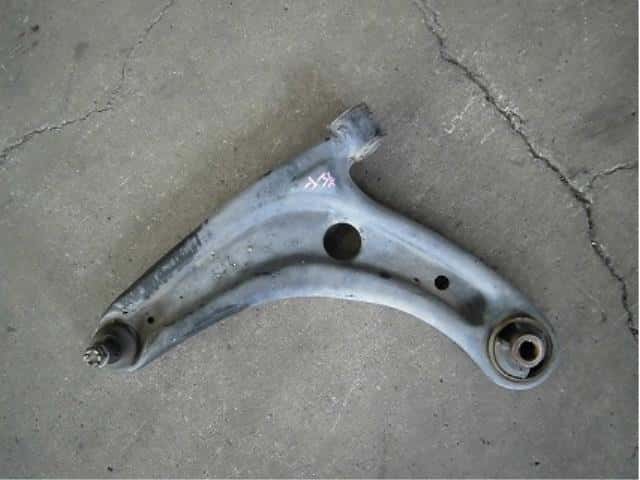 Front Left Lower Control Arm HONDA Fit 2003 UA-GD1 — photo 1