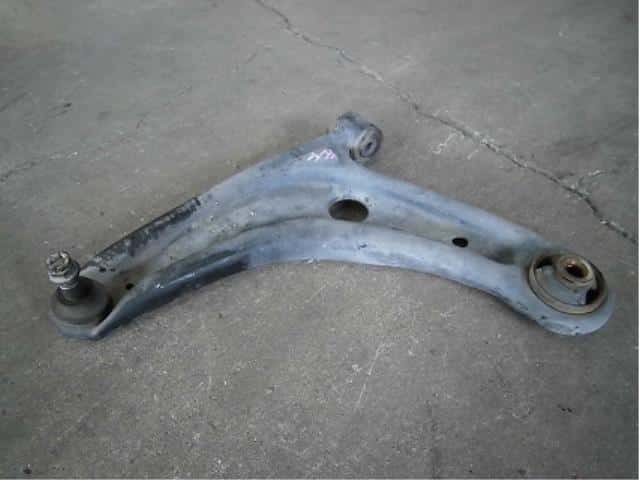 Front Left Lower Control Arm HONDA Fit 2003 UA-GD1 — photo 2