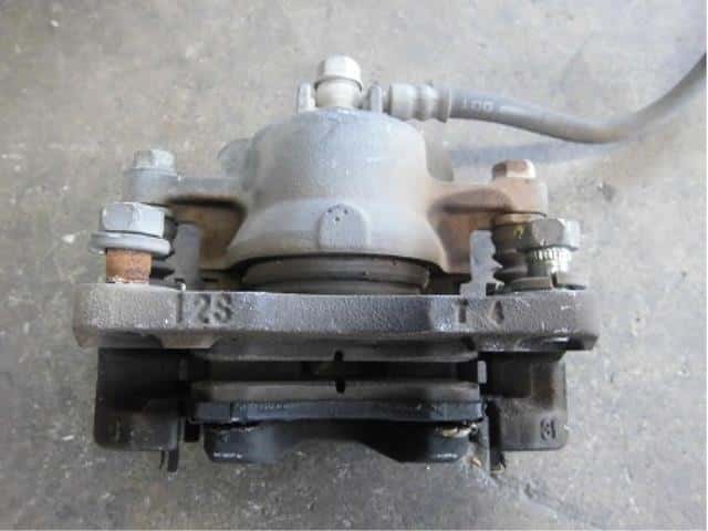 Front Right Caliper SUZUKI MR Wagon 2006 DBA-MF22S — photo 3