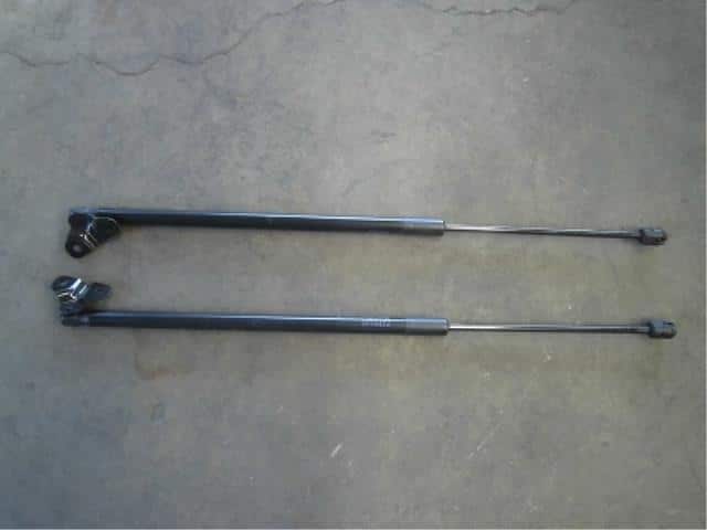 Tail Gate Damper NISSAN Moco 2012 DBA-MG33 — photo 1