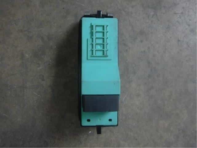 Power Window Switch SUZUKI Lapin 2002 UA-HE21S — photo 3