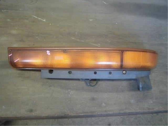 Left Side Marker Light Mitsubishi Fuso 1997 KC-FB511B — photo 1