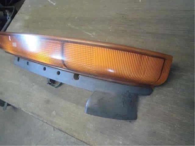 Left Side Marker Light Mitsubishi Fuso 1997 KC-FB511B — photo 2