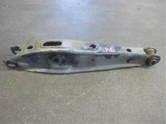 Rear Right Lower Control Arm TOYOTA Mark II 2002 TA-GX110 — photo 2