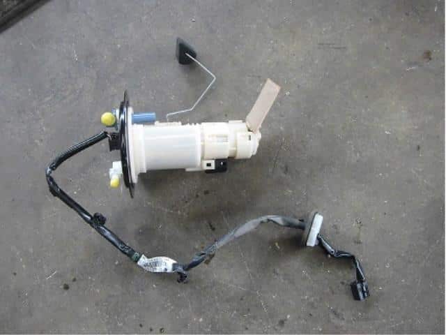 Fuel Pump DAIHATSU Mira 2009 DBA-L275S — photo 1