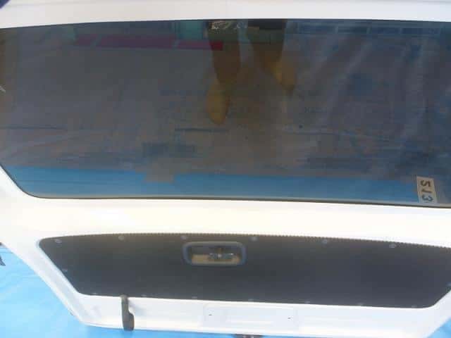 Back Door Assembly ISUZU Como 2012 LDF-JVW2E26 — photo 4