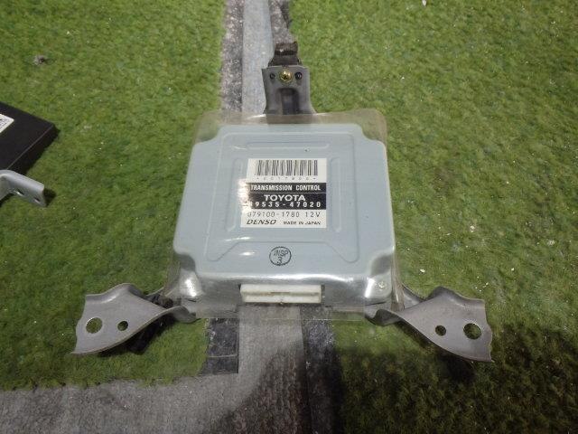 Transmission Computer TOYOTA Prius 2005 DAA-NHW20 — photo 1