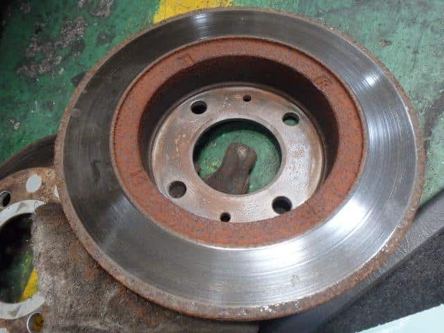 Front Left Disk Rotor MITSUBISHI eK Wagon 2002 LA-H81W — photo 2