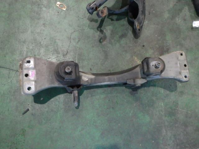 Front Member TOYOTA Mark II 1996 E-GX100 — photo 1