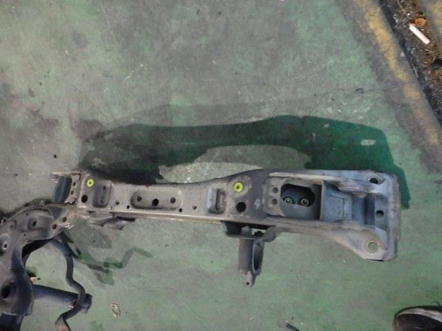 Front Member TOYOTA Mark II 1996 E-GX100 — photo 3