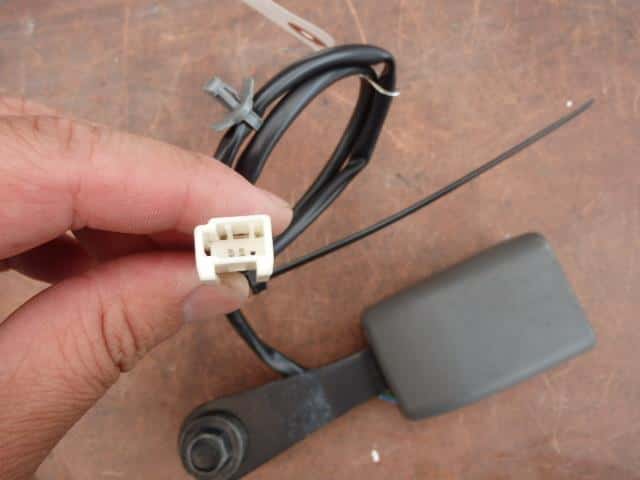 Seat Belt MAZDA Familia 2011 DBF-BVY12 1N1057620 — photo 2